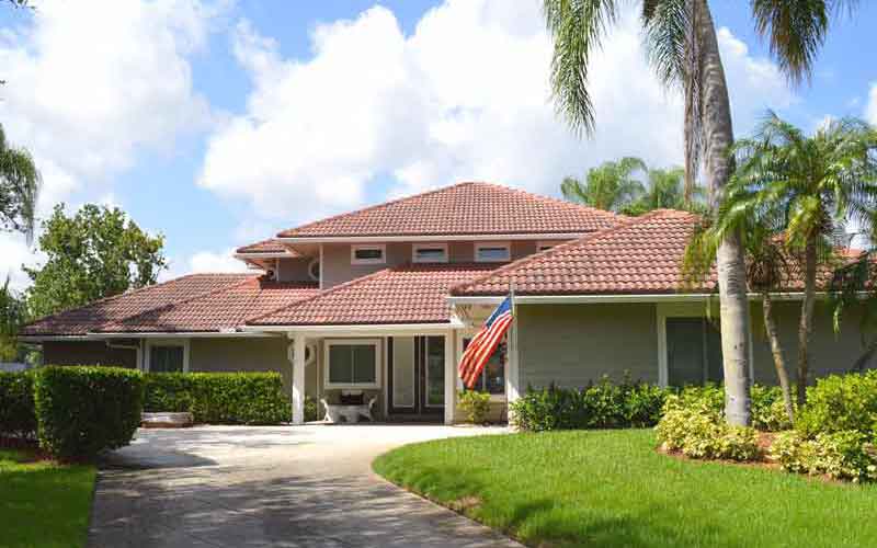 Fort Lauderdale house with new siding